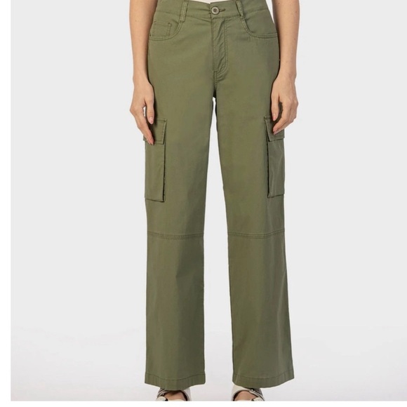 Kut from the Kloth Olive cargo Pants size 16 NWOT - Picture 1 of 9